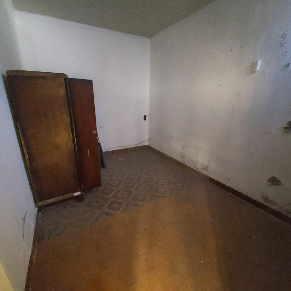 GALPON MAS VIVIENDA DE 3 AMBIENTES MARCONI Y CASTELLI