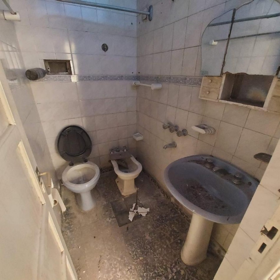 GALPON MAS VIVIENDA DE 3 AMBIENTES MARCONI Y CASTELLI