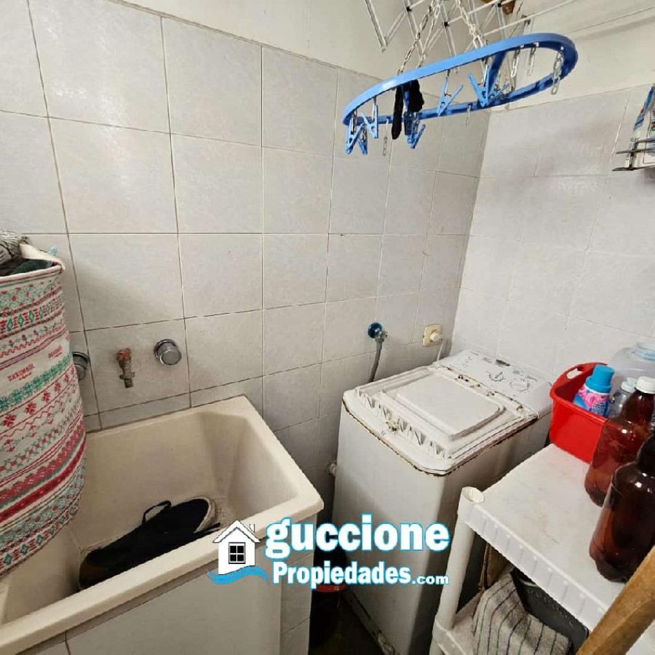 VENDEMOS ESTE HERMOSO 4 AMBIENTES CUARTO PISO EN ZONA MACRO CENTRO 