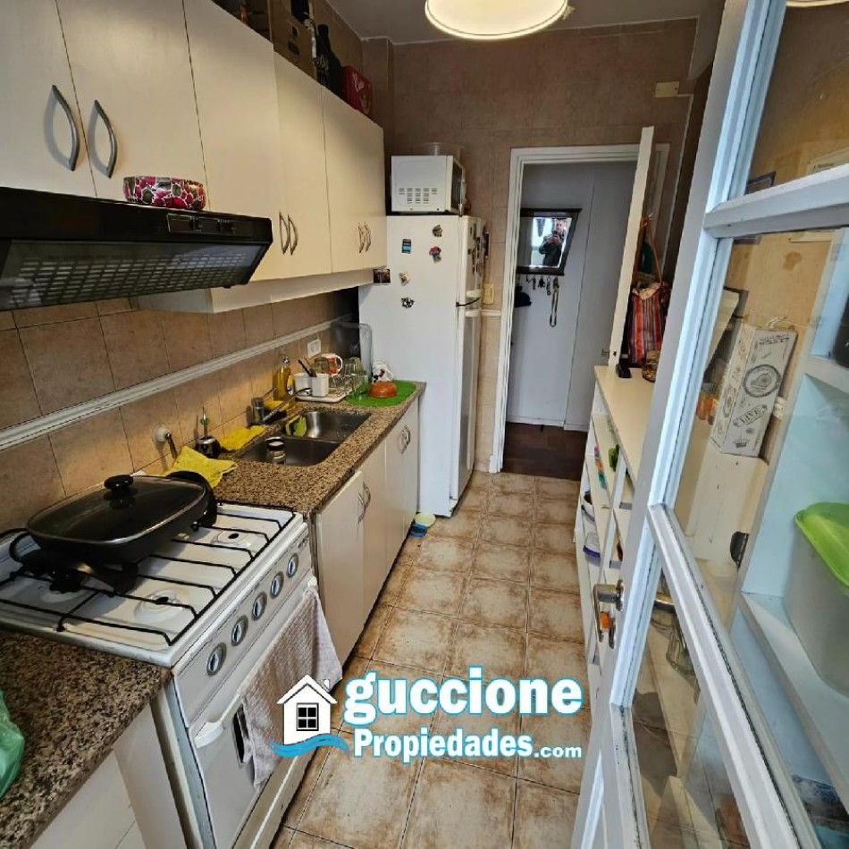 VENDEMOS ESTE HERMOSO 4 AMBIENTES CUARTO PISO EN ZONA MACRO CENTRO 