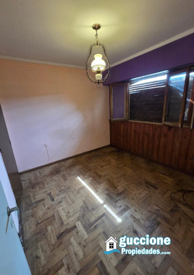 CLASICO CHALET EN BARRIO LAS AVENIDAS 