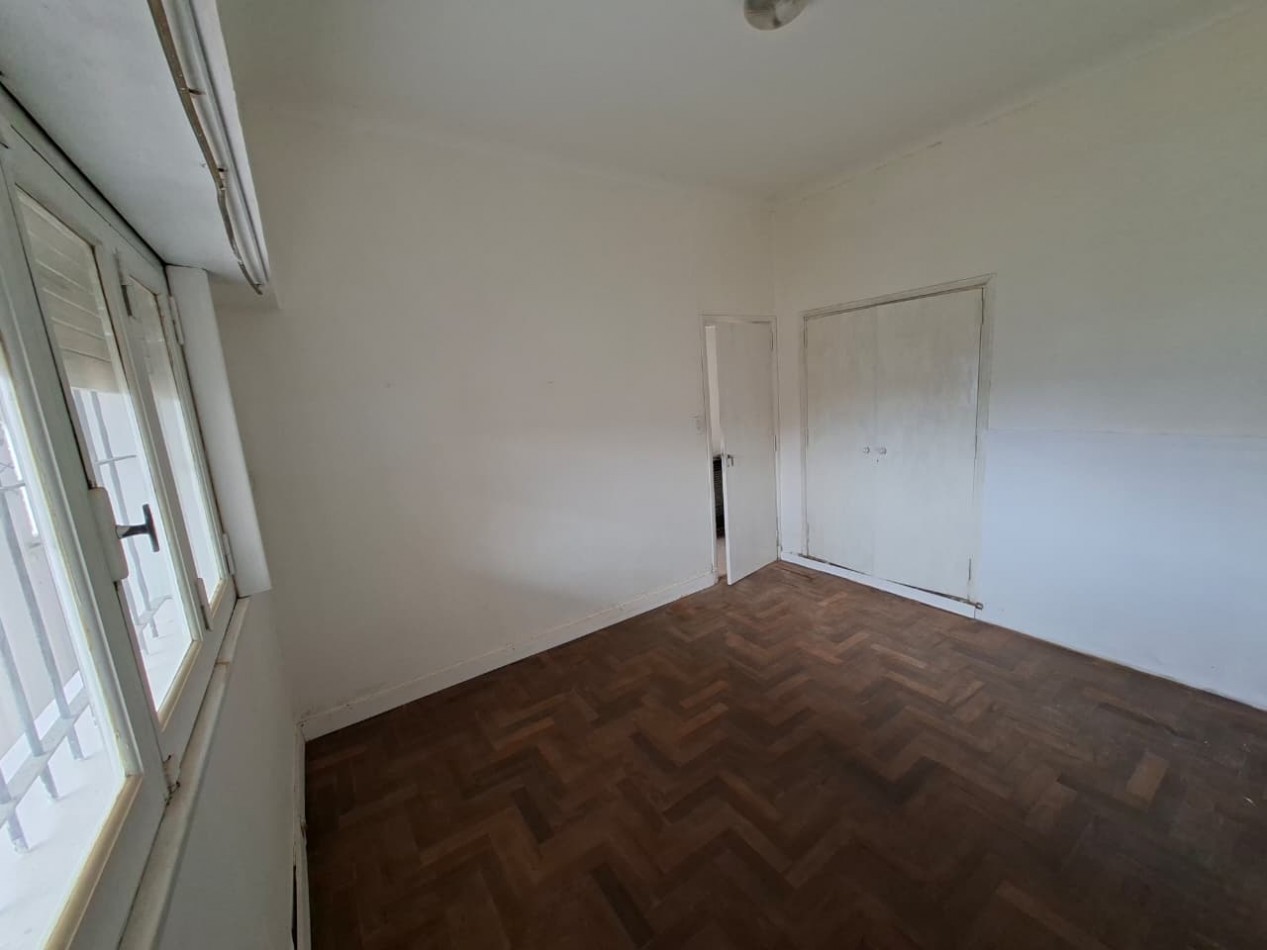 Casa Frente de 3 ambientes