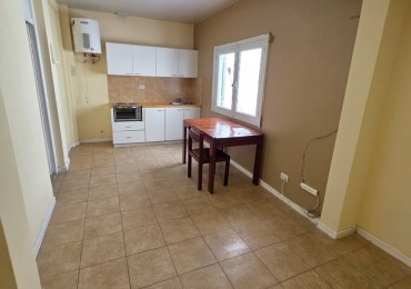 Excelente departamento 2 ambientes en alquiler con cochera